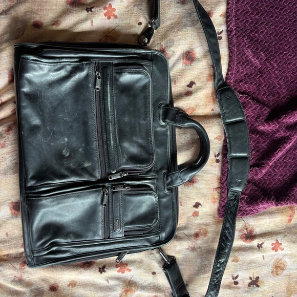 Tumi laptop bag - Picture 2 of 6